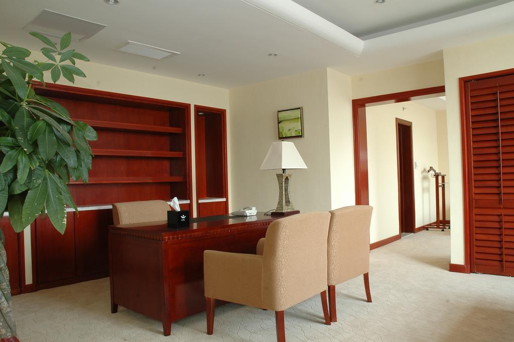 Century Hotel Taicang Номер фото