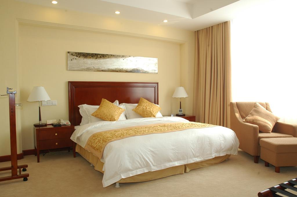 Century Hotel Taicang Номер фото