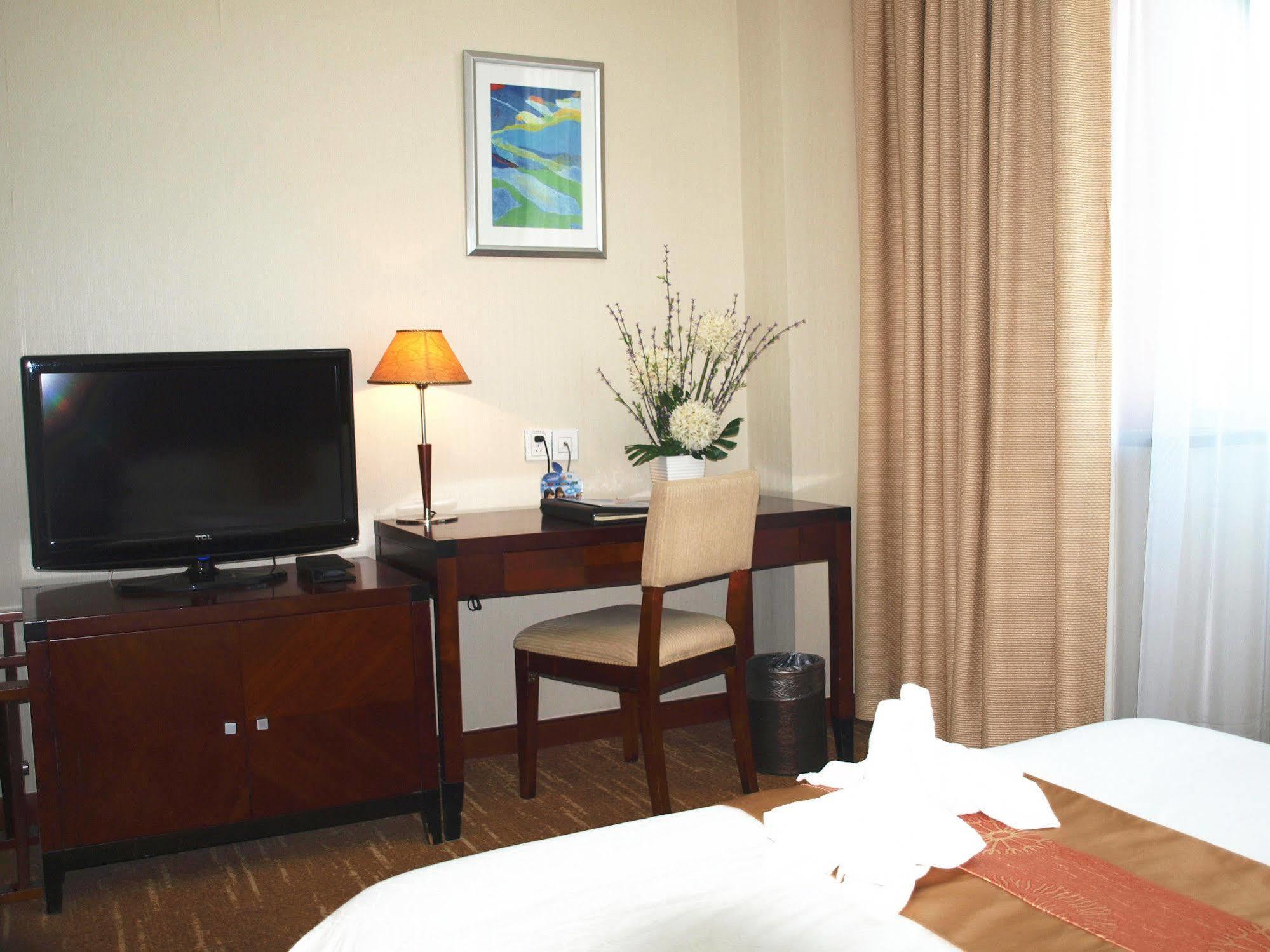 Century Hotel Taicang Екстер'єр фото