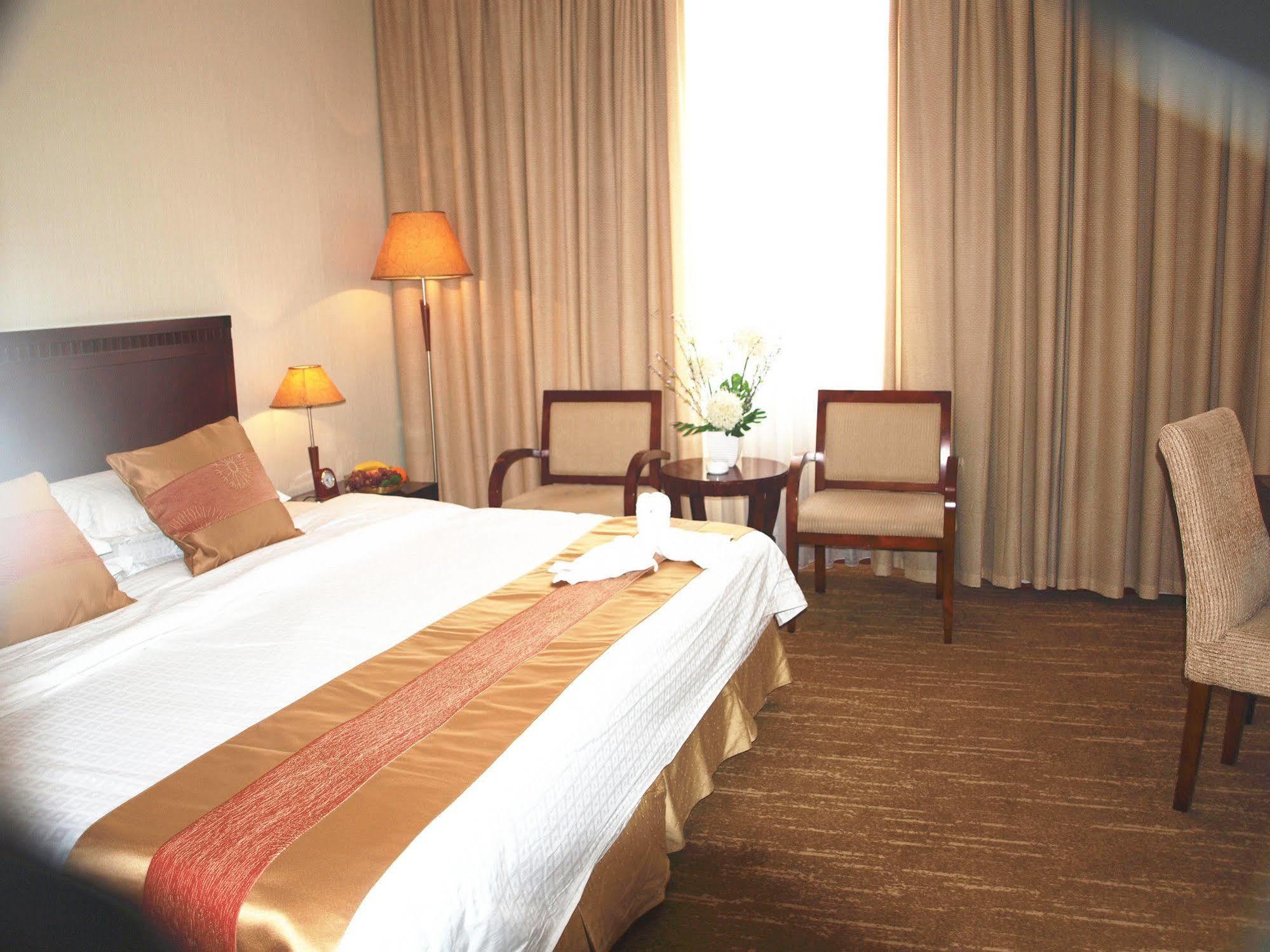 Century Hotel Taicang Екстер'єр фото