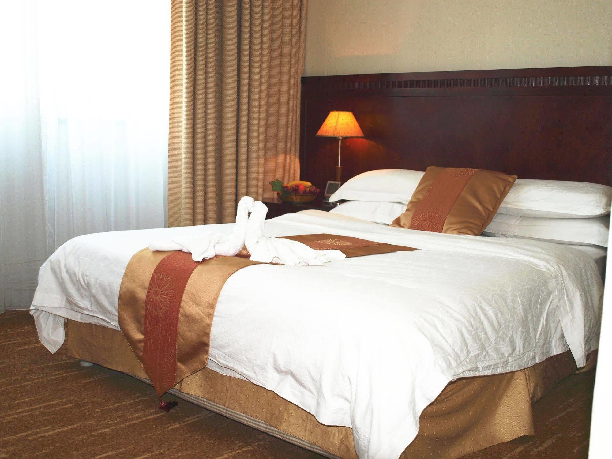 Century Hotel Taicang Екстер'єр фото